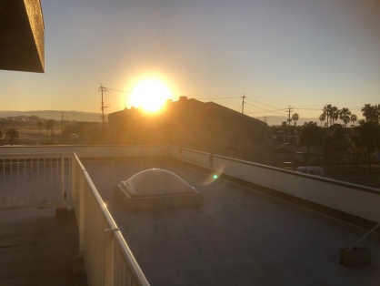 今日の初日の出のように本年が皆さまにとりまして素晴らしい一年になりますよう祈念いたします本年もどうぞよろしくお願い申し上げます
